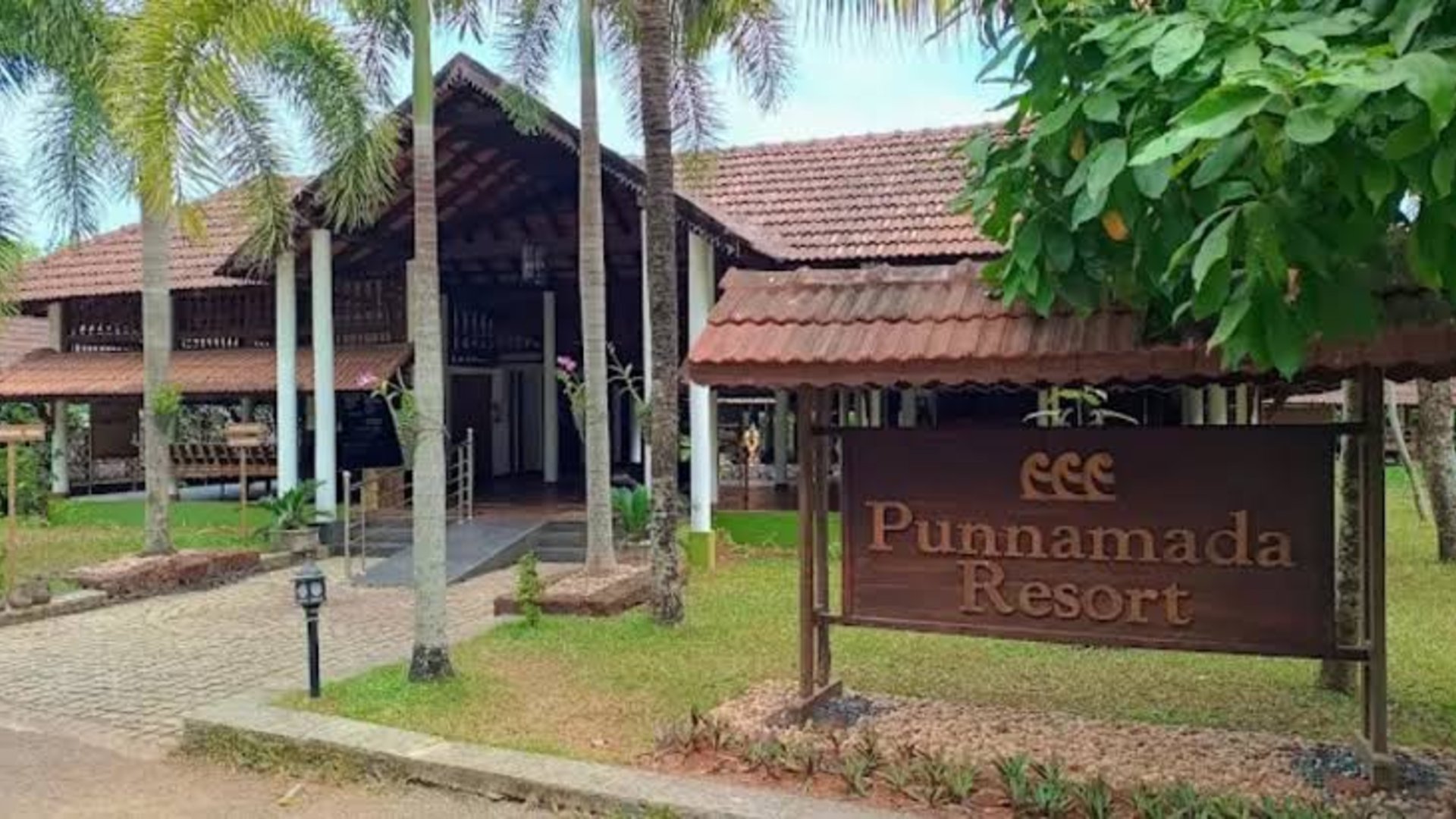 Punnamada Resort
